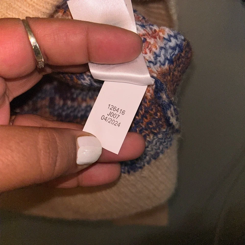 Lucky Brand Aztec Print Cream and Blue Crewneck Sweater - Picture 7 of 9